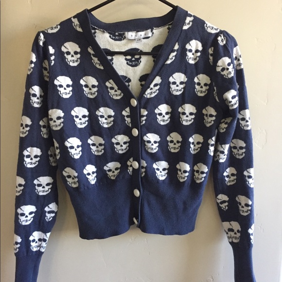 Modcloth | Sweaters | Modcloth Skull 